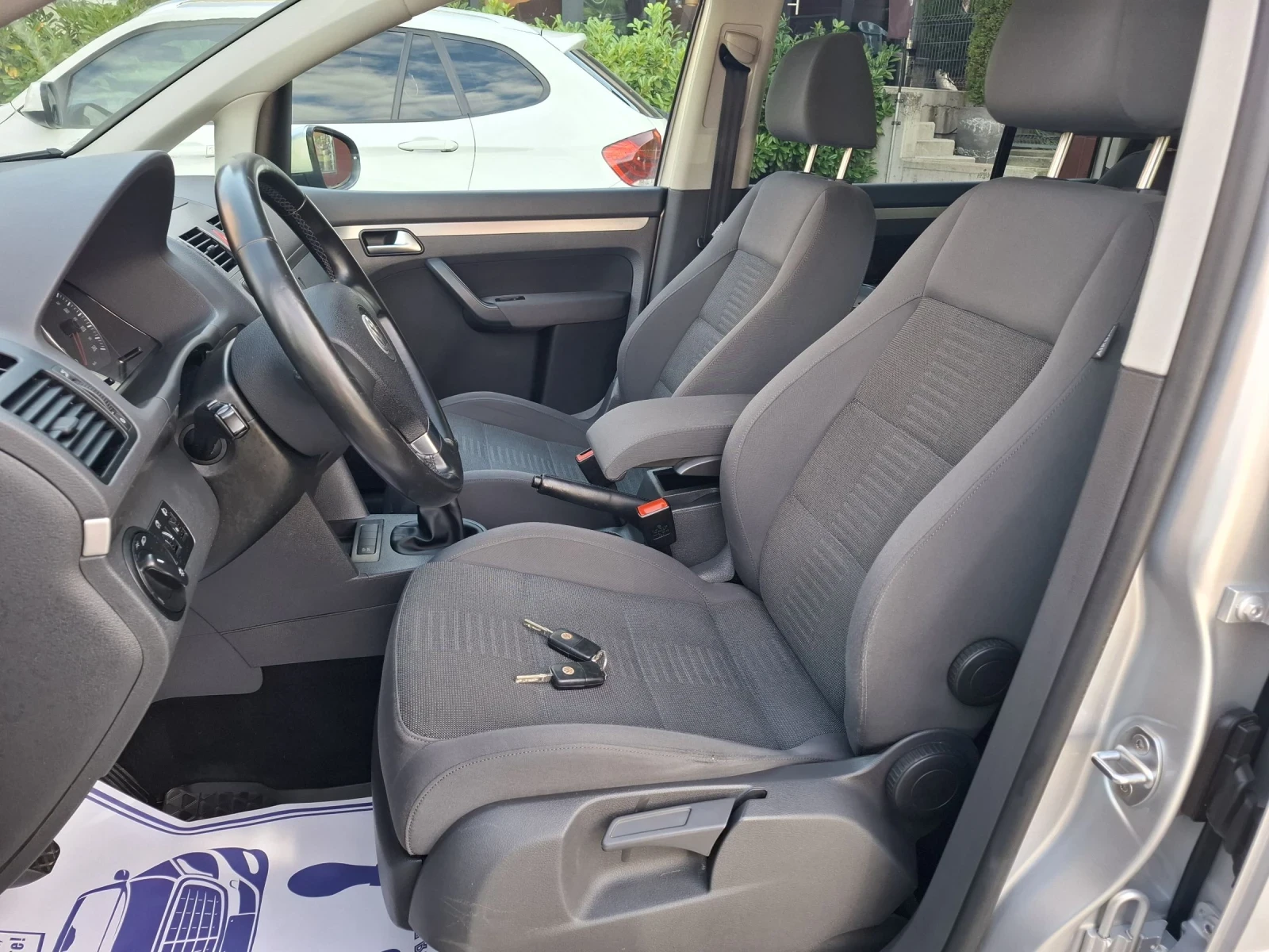 VW Touran 1.9TDI-105 к.с. КЛИМАТРОНИК* 6ск.* АВТОПИЛОТ* ТОП - изображение 9
