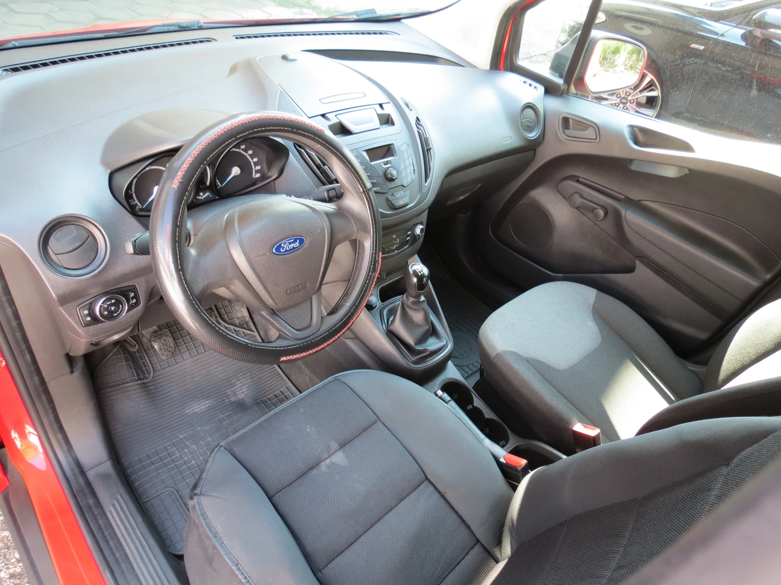 Ford Courier 1.5 TDCi 95PS - изображение 10