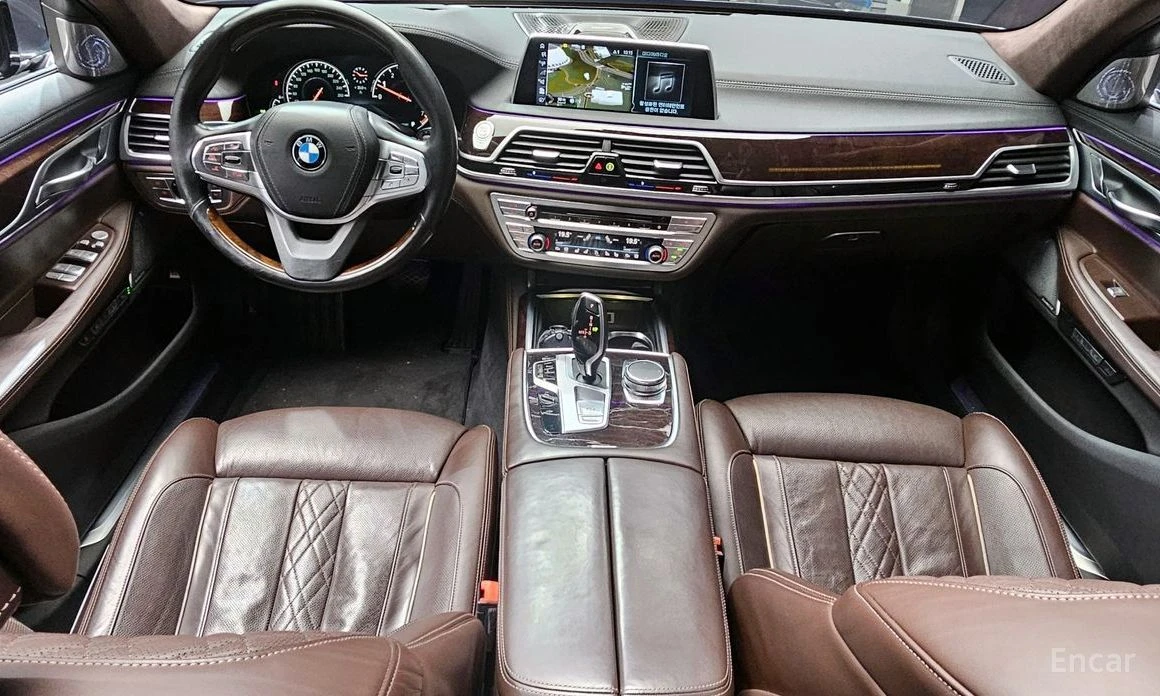 BMW 750  - изображение 7