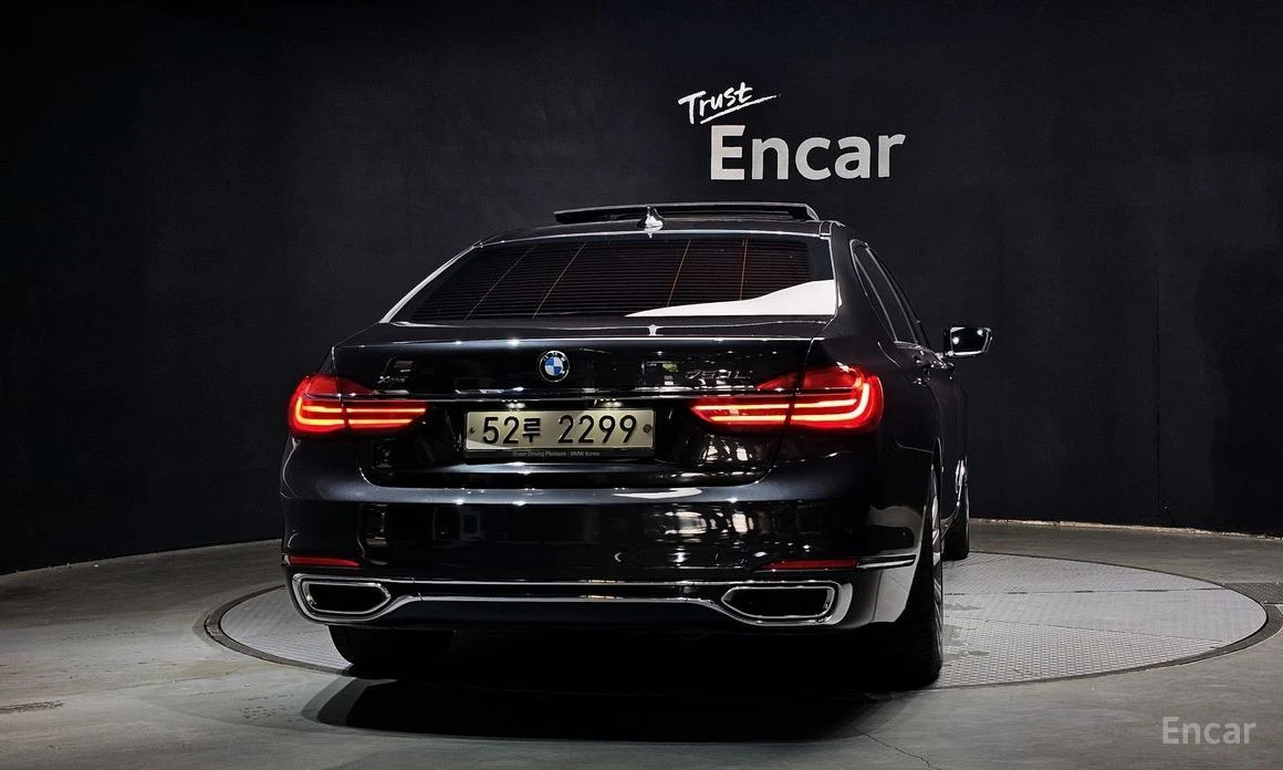 BMW 750  - изображение 4