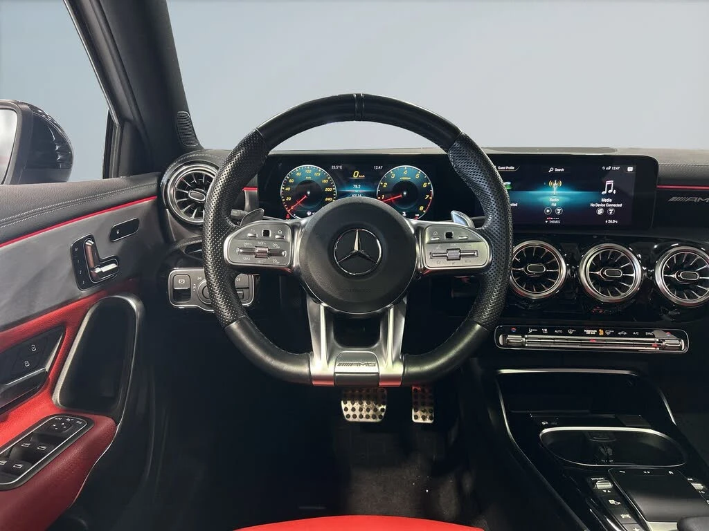 Mercedes-Benz A 35 * АВТО КРЕДИТ* ЦЕНА ДО БГ * Сервизна история *  - изображение 9