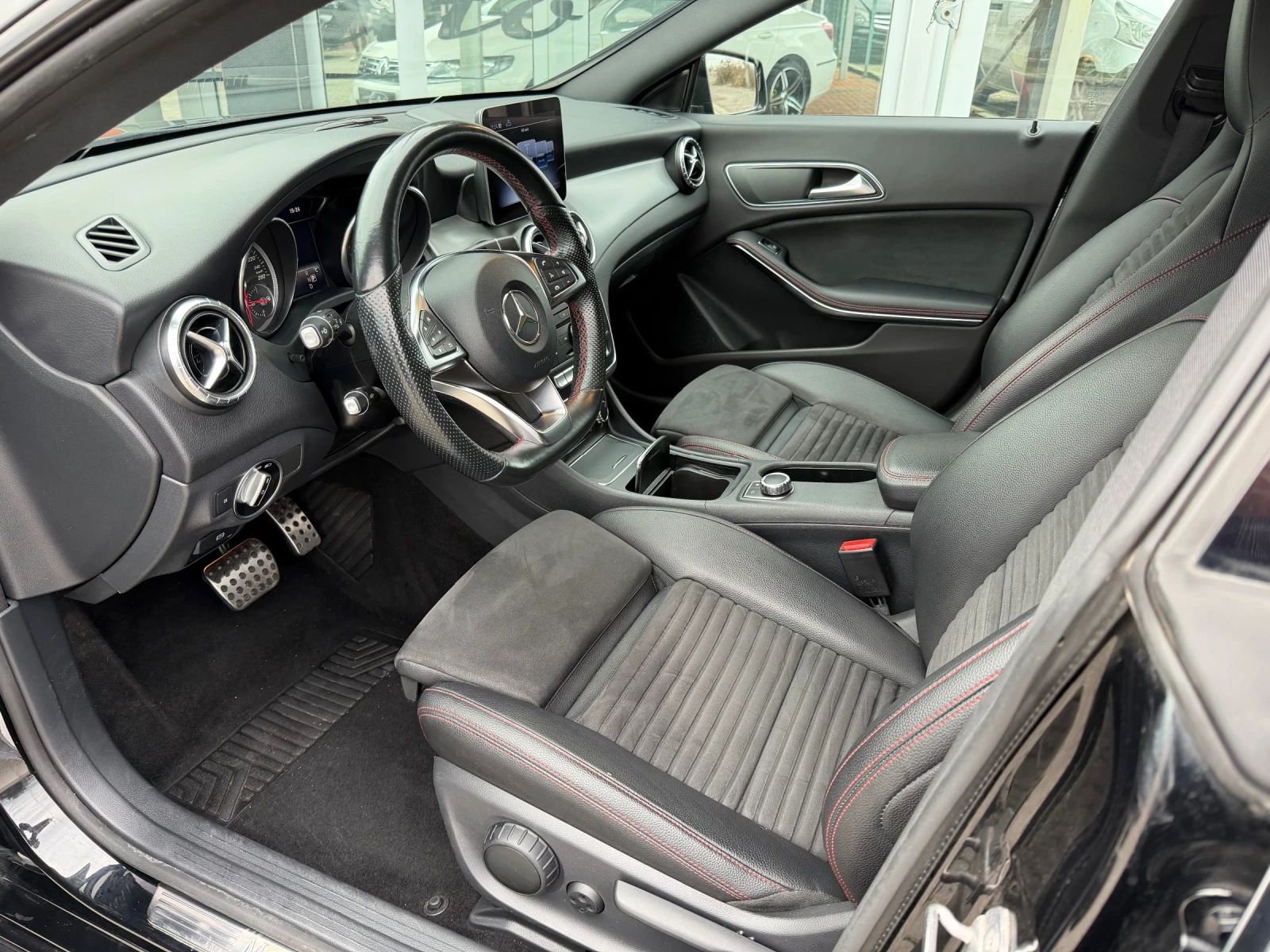 Mercedes-Benz CLA 200 AMG180#FACE#NAVI#CAMERA#�������#KEYLESS#ALCANTARA | Mobile.bg � ����������� 10