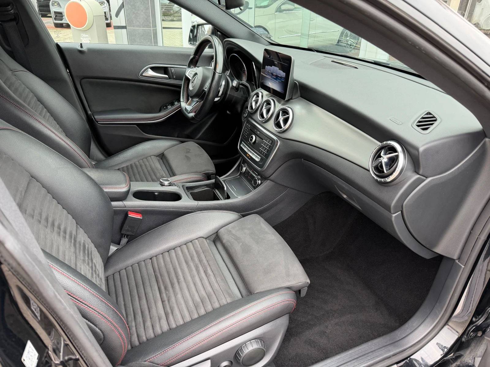 Mercedes-Benz CLA 200 AMG180#FACE#NAVI#CAMERA#�������#KEYLESS#ALCANTARA | Mobile.bg � ����������� 9