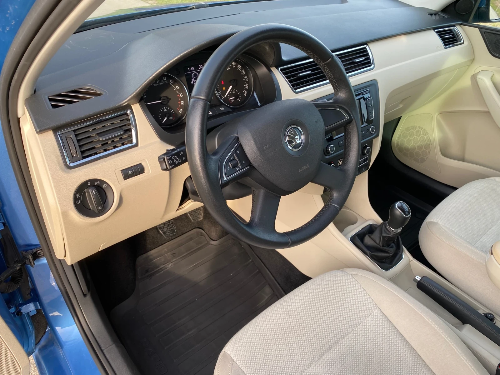Skoda Rapid 1.6TDI Elegance 107000 | Mobile.bg � ����������� 9
