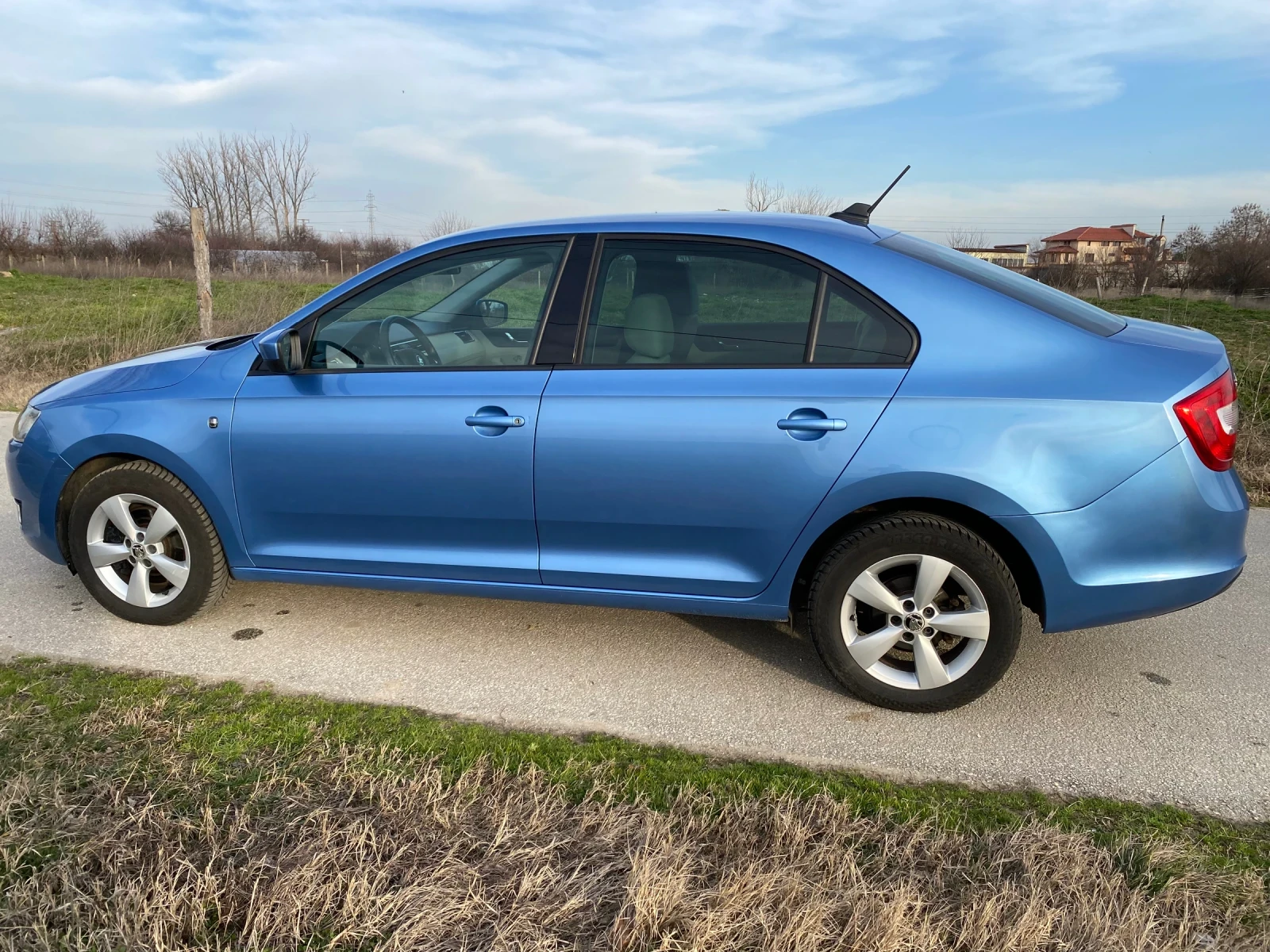 Skoda Rapid 1.6TDI Elegance 107000 | Mobile.bg � ����������� 8