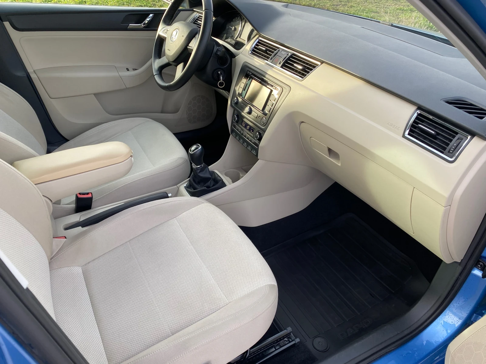 Skoda Rapid 1.6TDI Elegance 107000 | Mobile.bg � ����������� 12