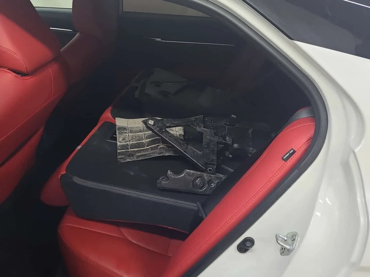 Toyota Camry * XSE * CARFAX * БЕЗ ПЪРВОНАЧАЛНА ВНОСКА, снимка 11 - Автомобили и джипове - 53987266