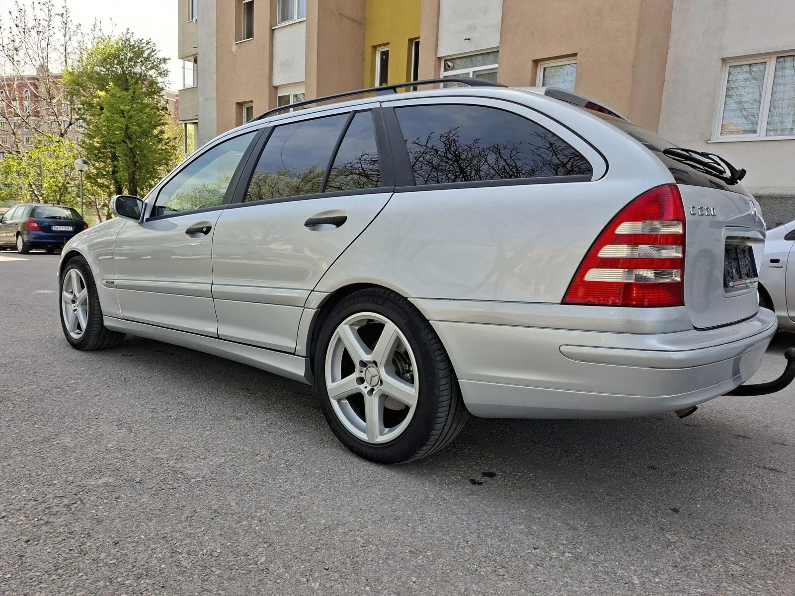 Mercedes-Benz C 220 Комби , снимка 6 - Автомобили и джипове - 54228230
