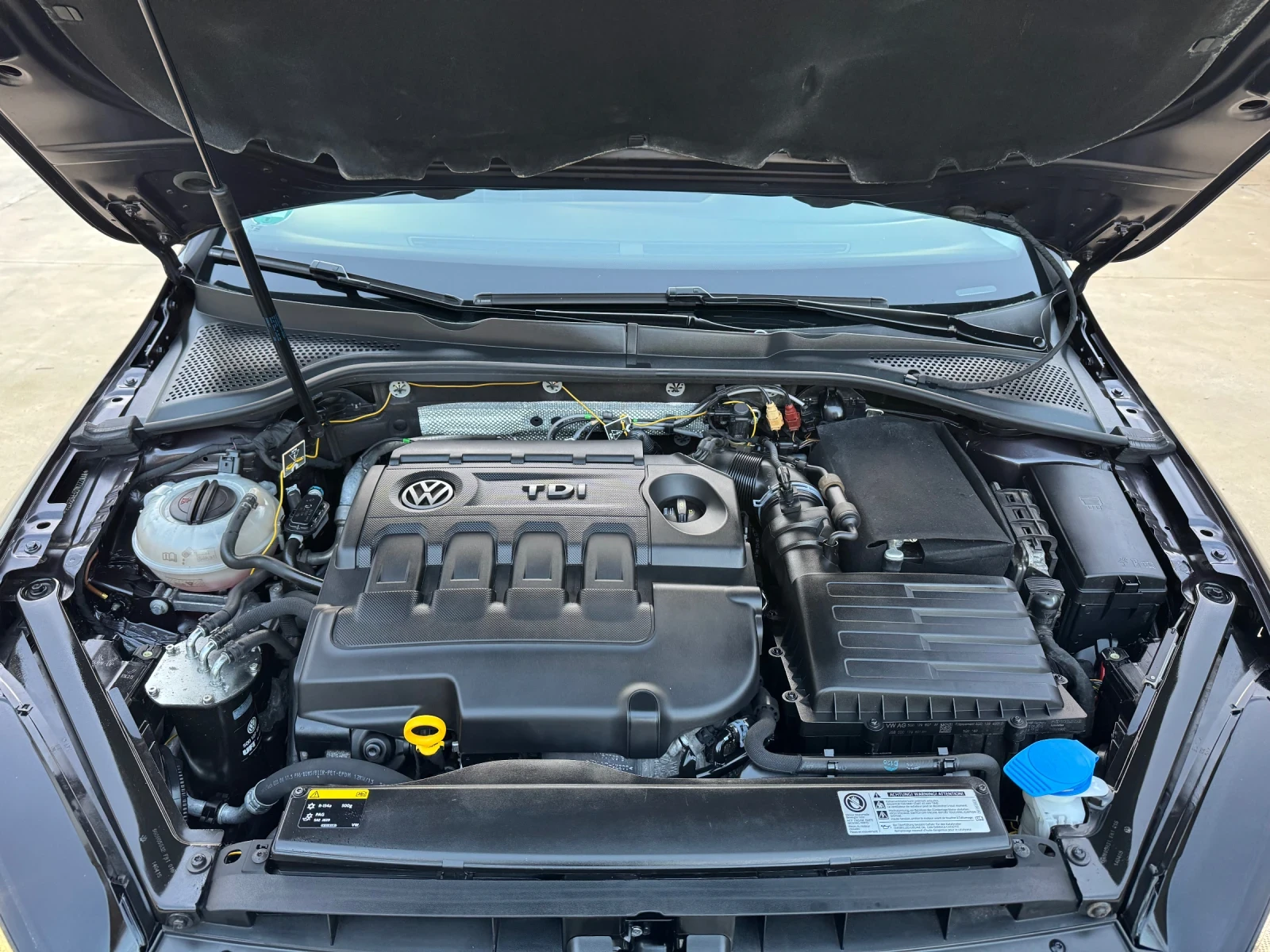 VW Golf * 2.0TDI* 150ks* NAVI* TOP* , снимка 17 - Автомобили и джипове - 54395475