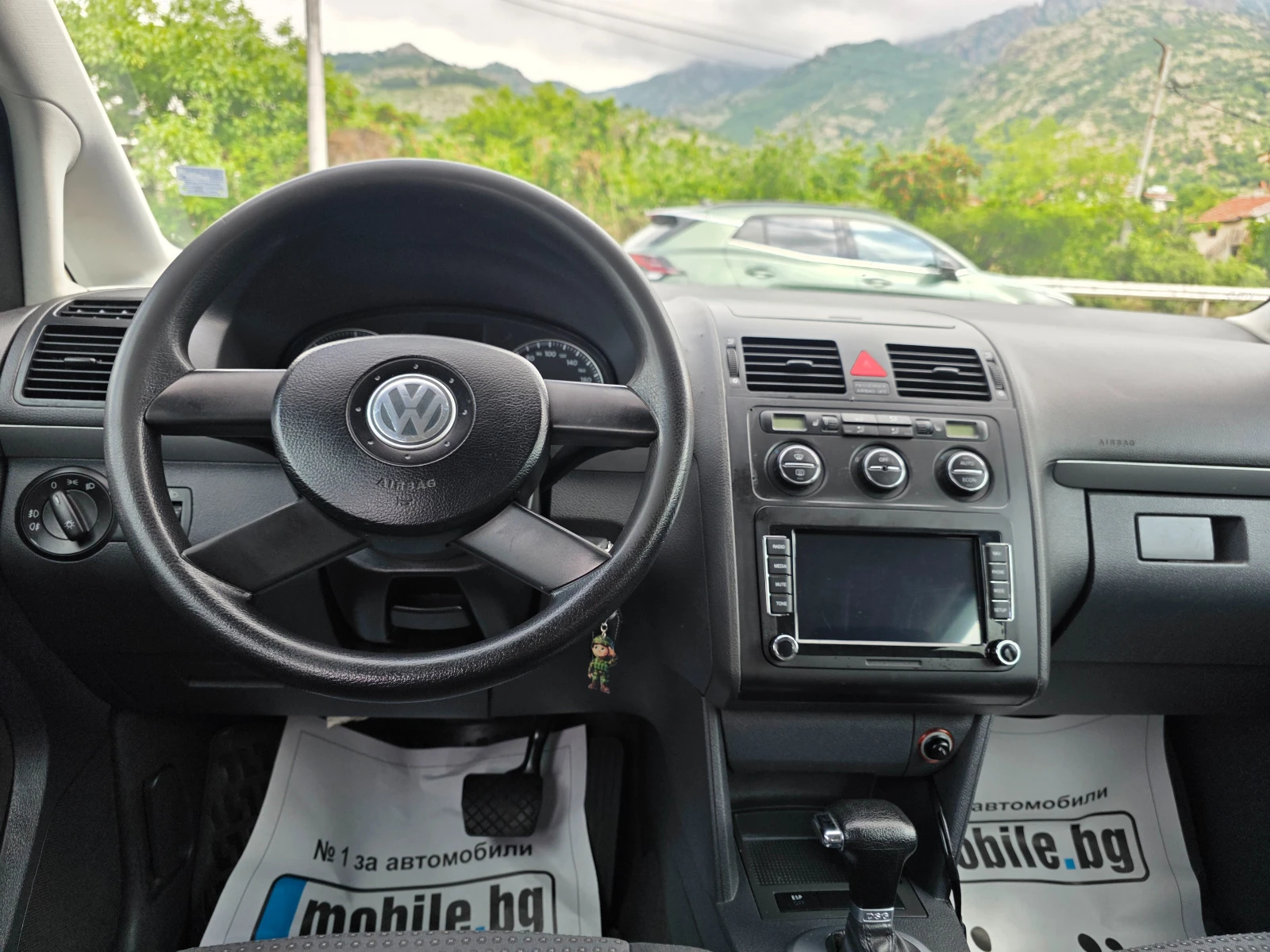 VW Touran 1.9 TDI  AVTO НАПЪЛНО ОБСЛУЖЕН  5 МЕСТА , снимка 10 - Автомобили и джипове - 54715775
