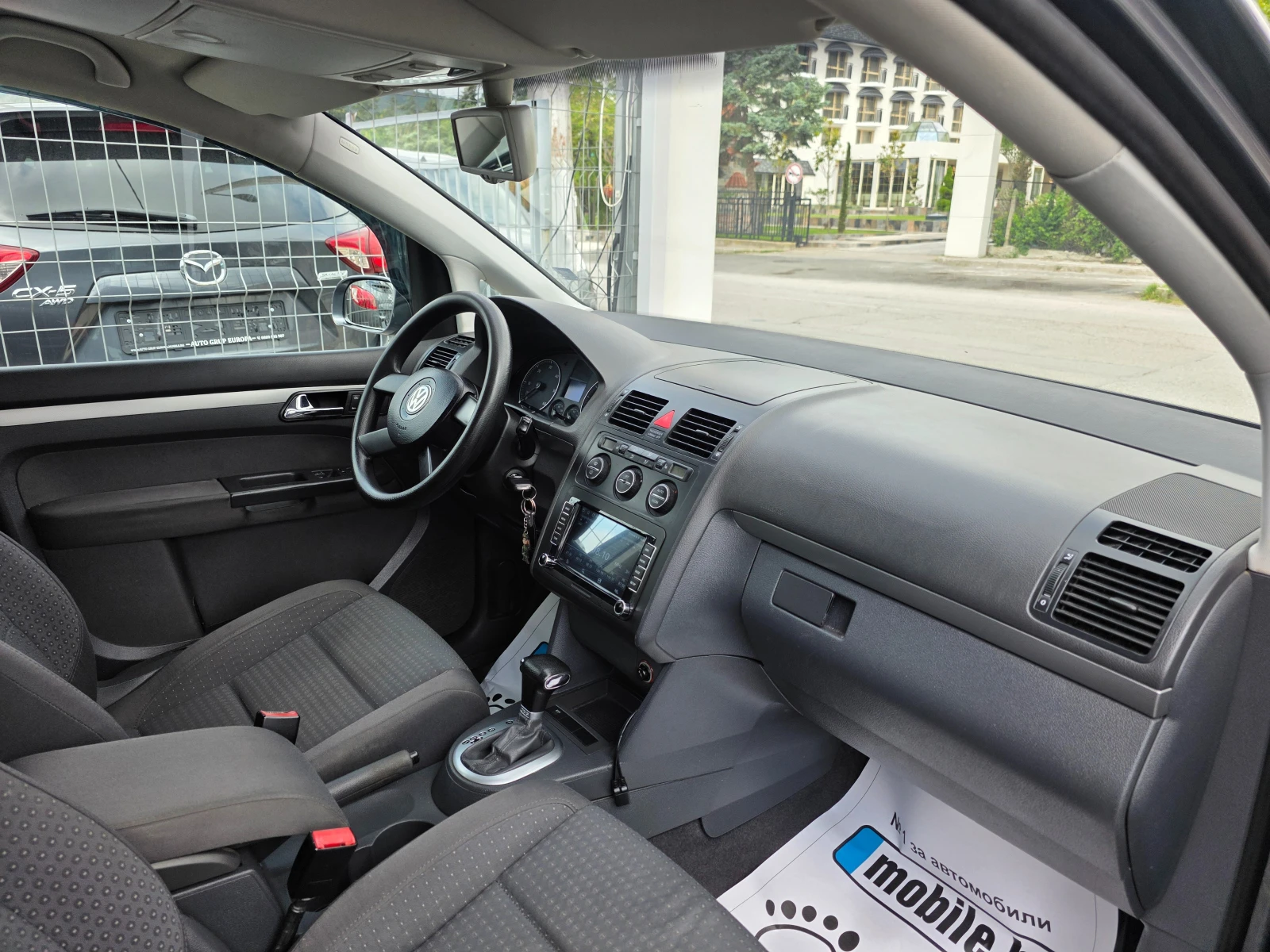 VW Touran 1.9 TDI  AVTO НАПЪЛНО ОБСЛУЖЕН  5 МЕСТА , снимка 15 - Автомобили и джипове - 54715775