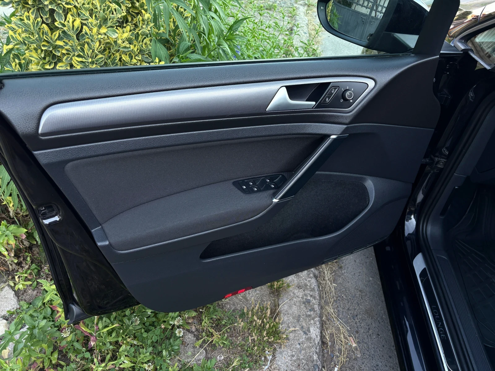 VW Golf 7 1.6TDI LOUNGE# LED# NAVI# , снимка 6 - Автомобили и джипове - 54991190