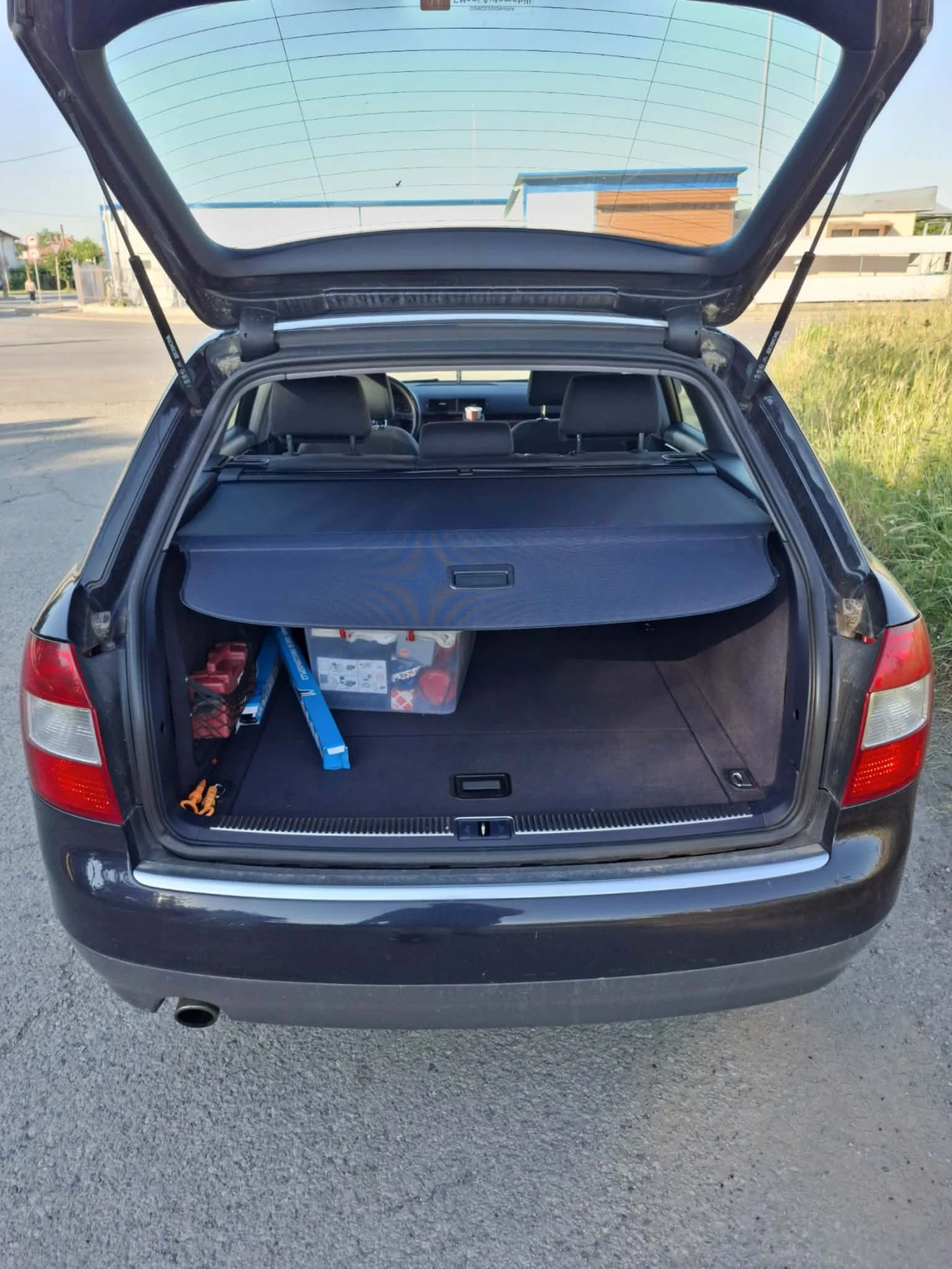Audi A4 2.0, снимка 9 - Автомобили и джипове - 55007342