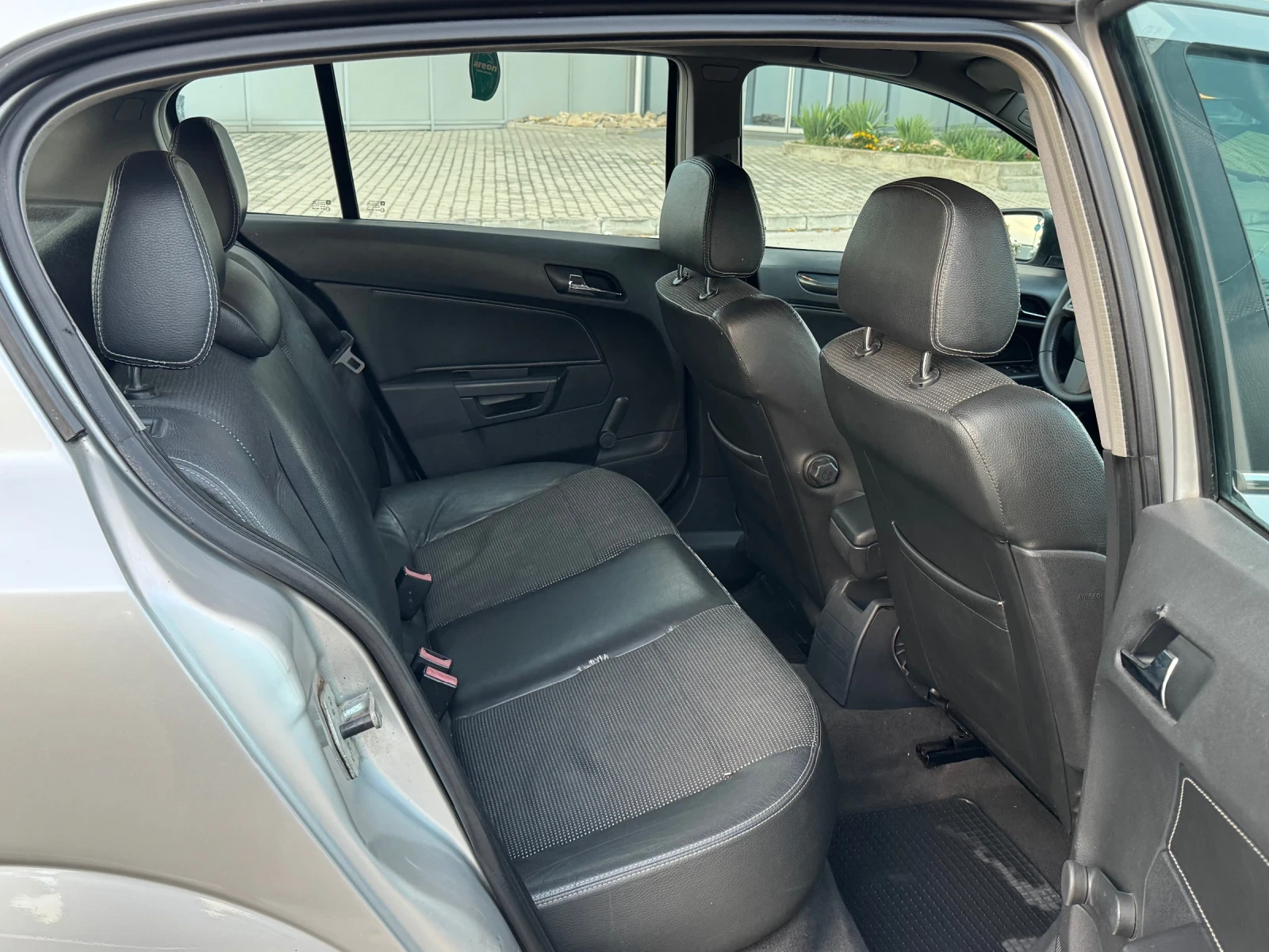 Opel Astra, снимка 11 - Автомобили и джипове - 55891665