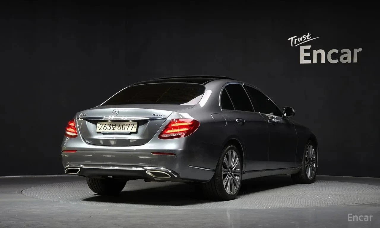 Mercedes-Benz E 450 4MATIC Exclusive /ОБДУХВАНЕ/ПАНОРАМА/BURMESTER/360, снимка 2 - Автомобили и джипове - 56010148