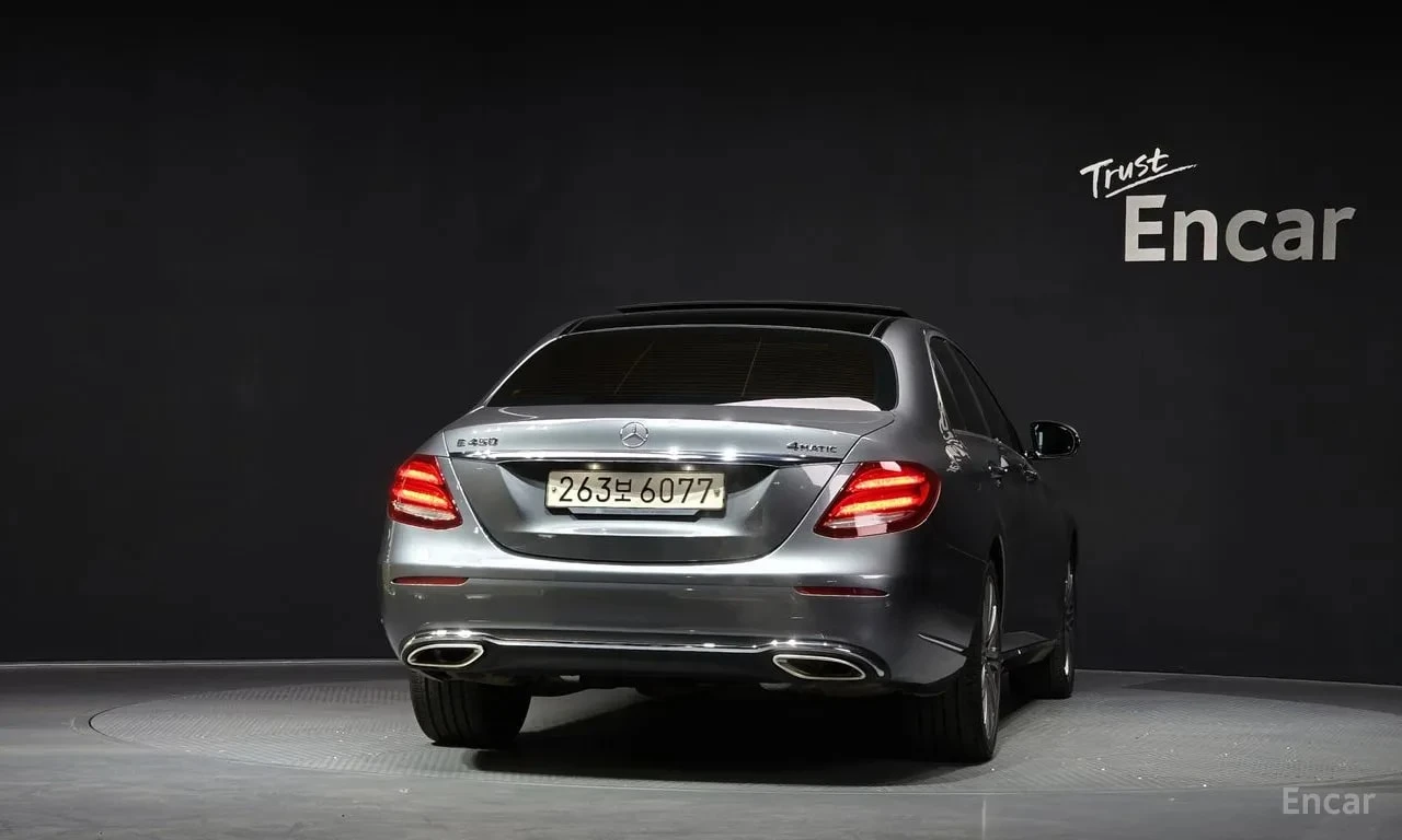 Mercedes-Benz E 450 4MATIC Exclusive /ОБДУХВАНЕ/ПАНОРАМА/BURMESTER/360, снимка 4 - Автомобили и джипове - 56010148