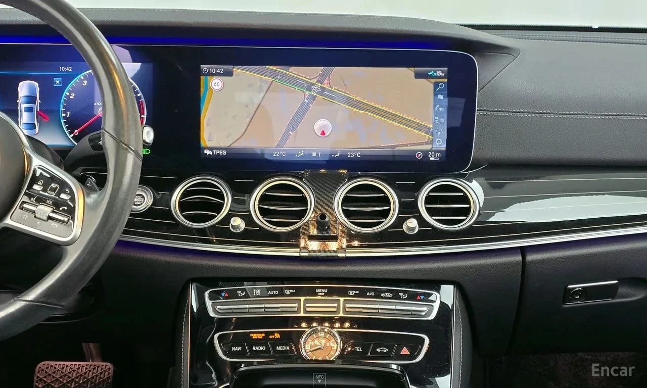 Mercedes-Benz E 450 4MATIC Exclusive /ОБДУХВАНЕ/ПАНОРАМА/BURMESTER/360, снимка 14 - Автомобили и джипове - 56010148