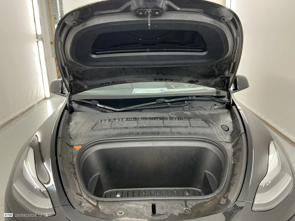 Tesla Model Y PERFORMANCE DUAL MOTOR NAVI LEATHER, снимка 6 - Автомобили и джипове - 56114226