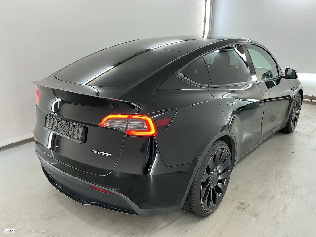 Tesla Model Y PERFORMANCE DUAL MOTOR NAVI LEATHER, снимка 4 - Автомобили и джипове - 56114226