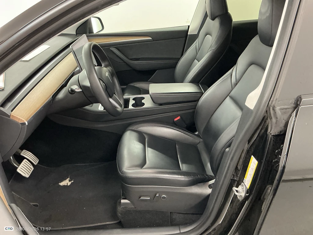 Tesla Model Y PERFORMANCE DUAL MOTOR NAVI LEATHER, снимка 11 - Автомобили и джипове - 56114226