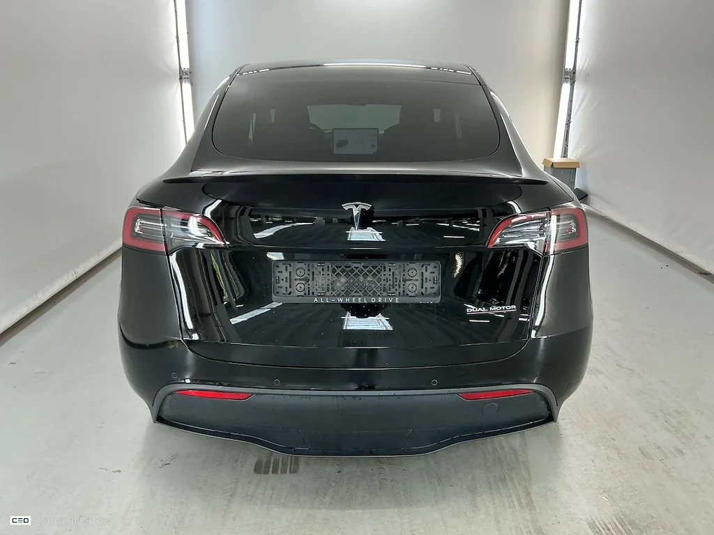 Tesla Model Y PERFORMANCE DUAL MOTOR NAVI LEATHER, снимка 5 - Автомобили и джипове - 56114226