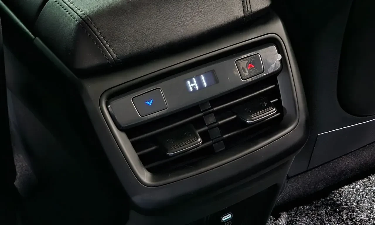 Kia K8 SIGNATURE* ���������* ���������* �����* 360������* | Mobile.bg � ����������� 16