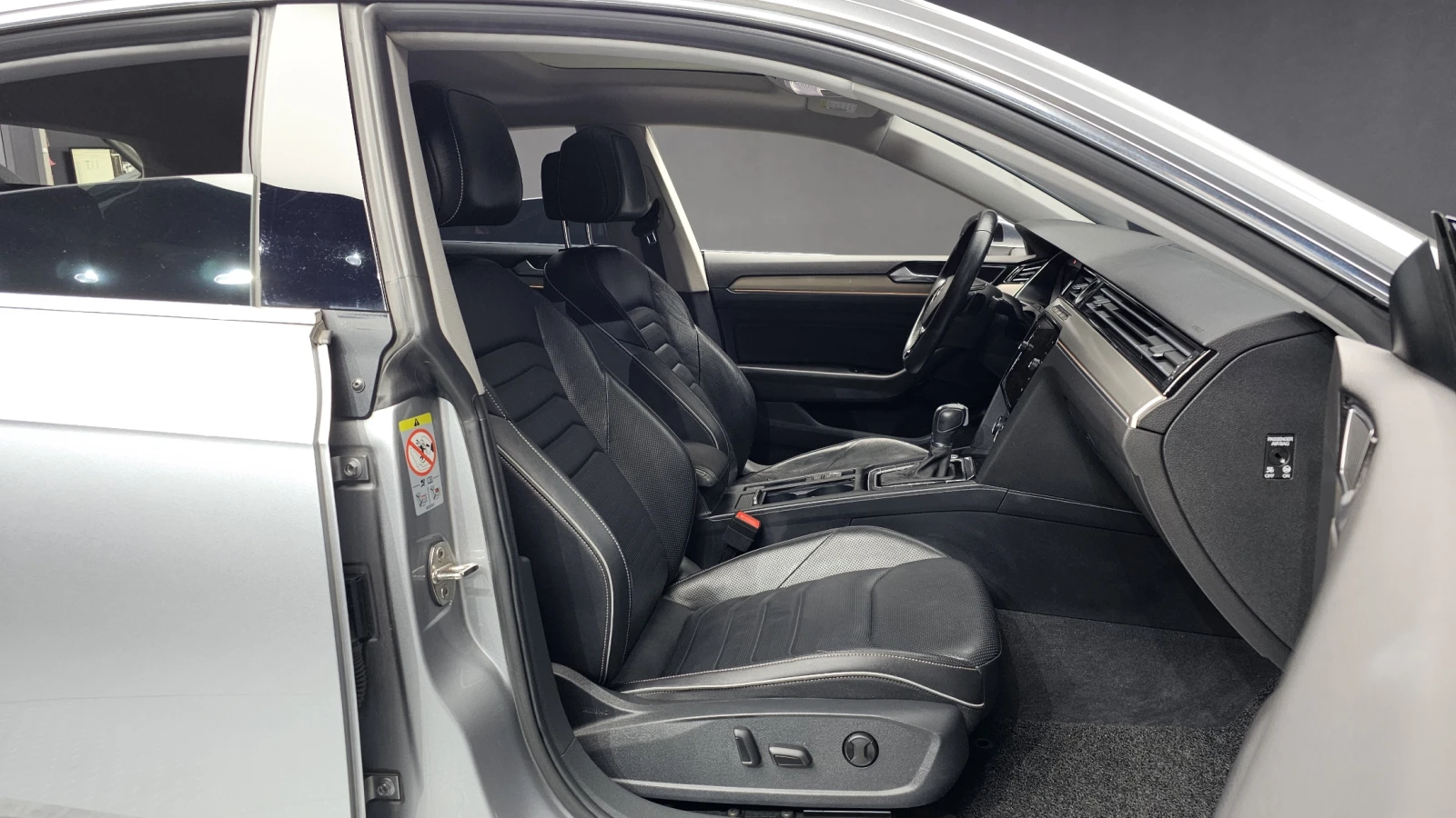 VW Arteon 2.0 TDI / Premium, снимка 12 - Автомобили и джипове - 56586137