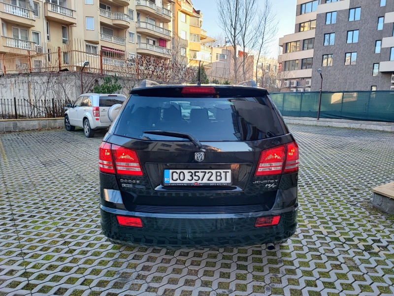 Dodge Journey, снимка 4 - Автомобили и джипове - 49518951