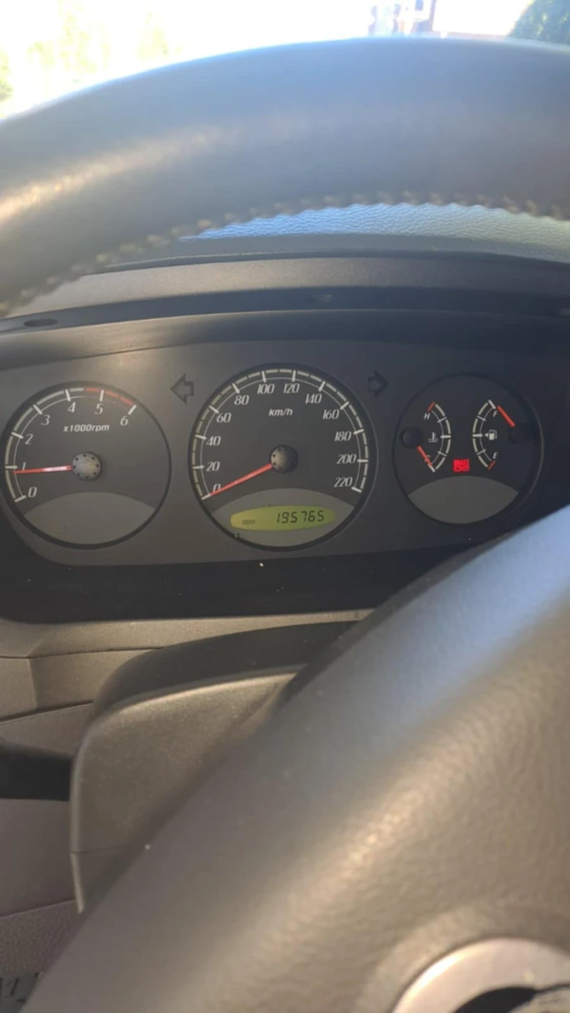 SsangYong Kyron, снимка 4 - Автомобили и джипове - 51772324