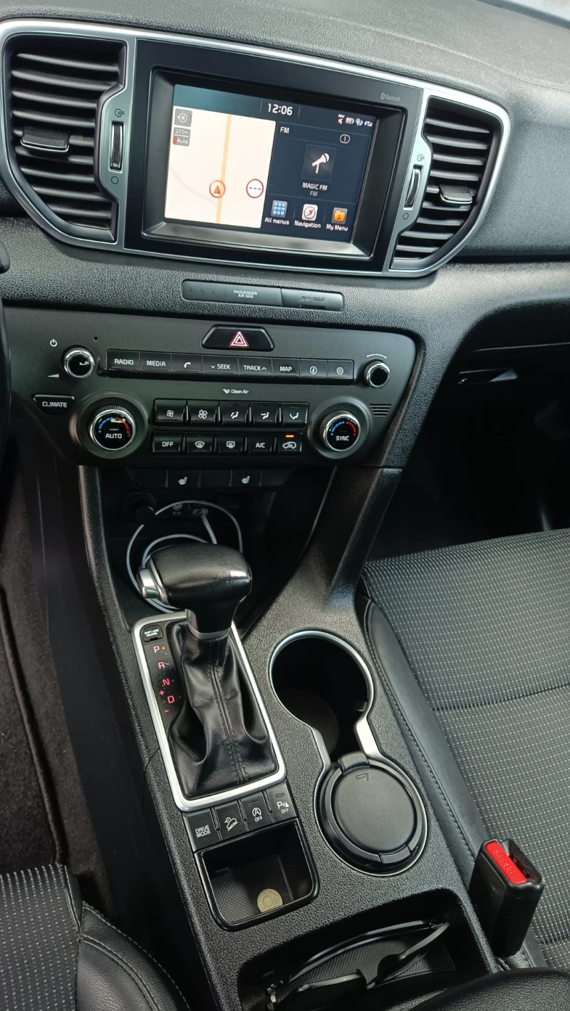 Kia Sportage 1.7 CRDI 141 к.с. AUTO FWD ПАНОРАМА EURO 6, снимка 10 - Автомобили и джипове - 53231425