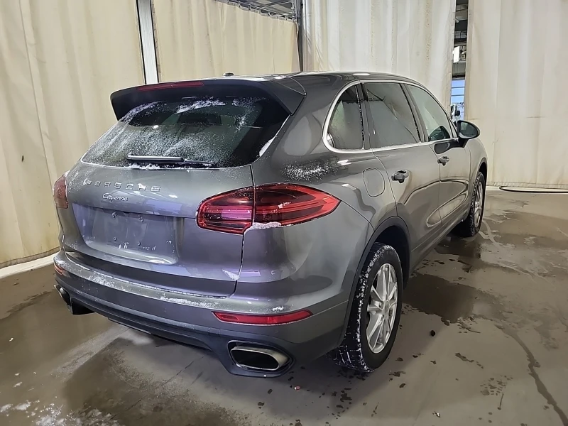 Porsche Cayenne * AWD* * Aвтокредит* * Пълна сервизна история* , снимка 3 - Автомобили и джипове - 53419420