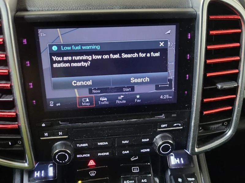 Porsche Cayenne * AWD* * Aвтокредит* * Пълна сервизна история* , снимка 12 - Автомобили и джипове - 53419420