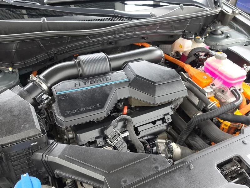 Hyundai Tucson Inspiration 2WD| 230к.с.| ВКЛ.ТЕХНОТЕСТ, снимка 6 - Автомобили и джипове - 55612246