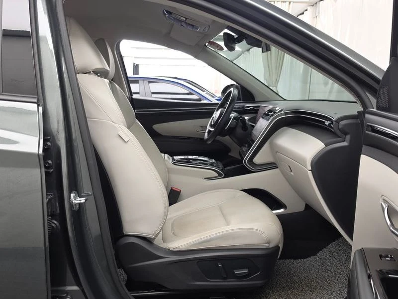Hyundai Tucson Inspiration 2WD| 230к.с.| ВКЛ.ТЕХНОТЕСТ, снимка 11 - Автомобили и джипове - 55612246