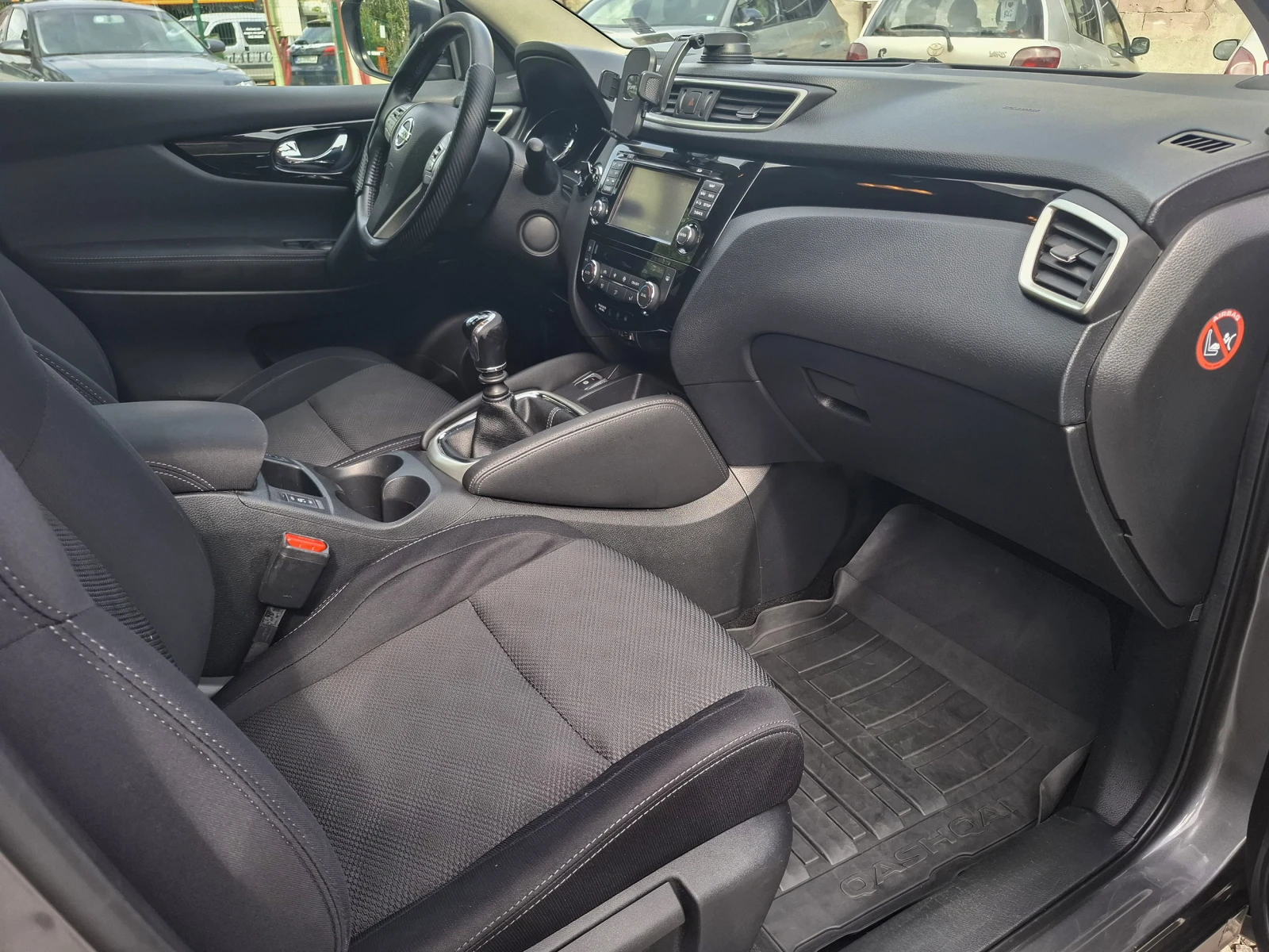 Nissan Qashqai 1.6 DCI - изображение 9