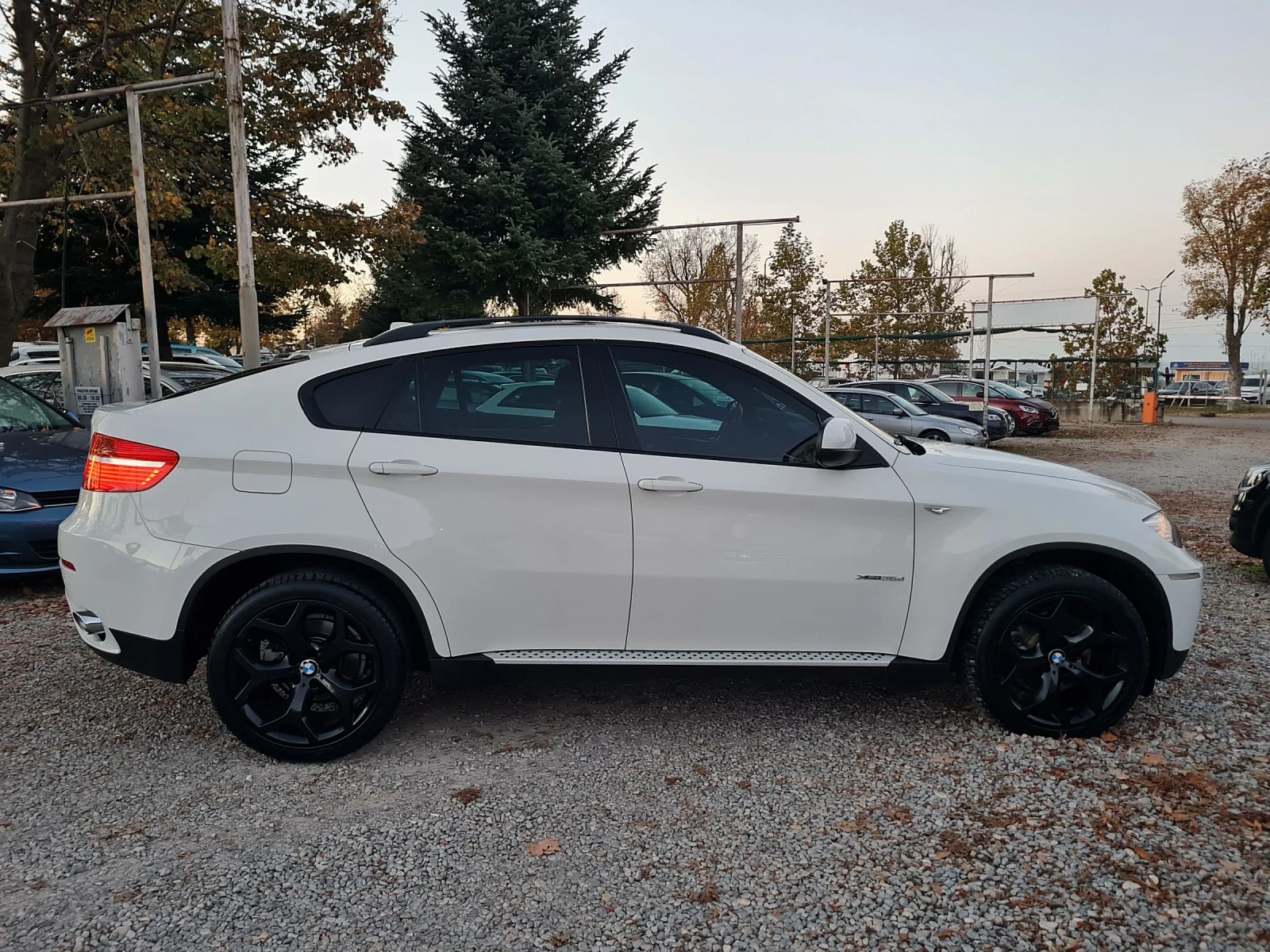 BMW X6 35d-286kc/ОБДУХВАНЕ/4 - ПОДГЕВА/KEYLESS/ВАКУУМ - изображение 4