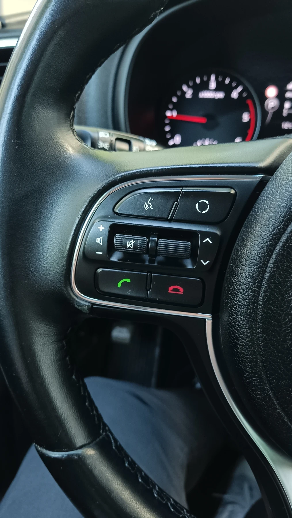 Kia Sportage 1.7 CRDI 141 к.с. AUTO FWD ПАНОРАМА EURO 6, снимка 11 - Автомобили и джипове - 53231425