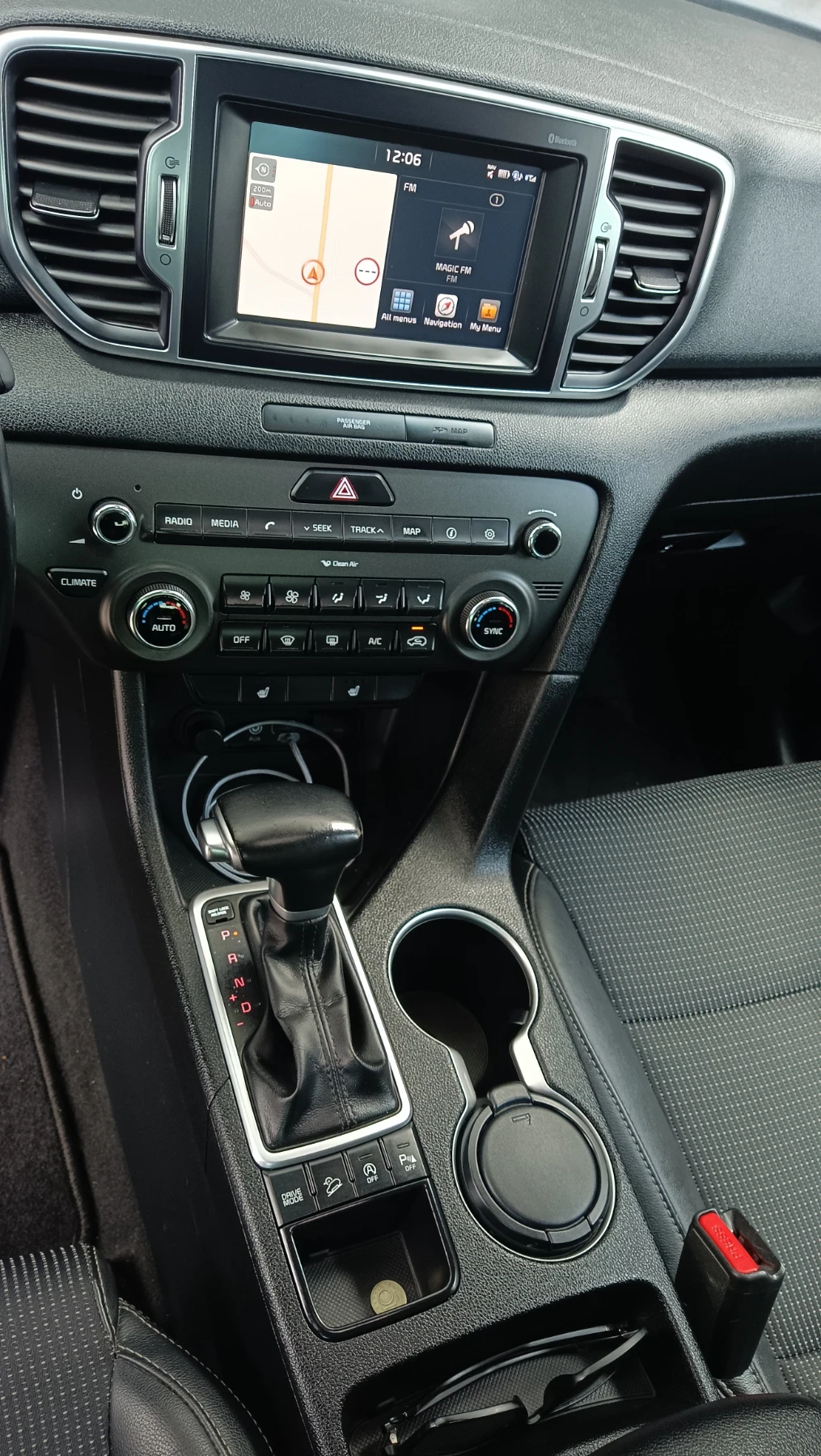 Kia Sportage 1.7 CRDI 141 к.с. AUTO FWD ПАНОРАМА EURO 6 - изображение 10