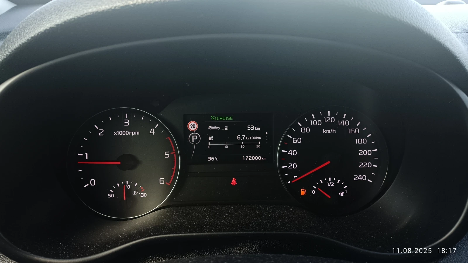 Kia Sportage 1.7 CRDI 141 к.с. AUTO FWD ПАНОРАМА EURO 6 - изображение 9