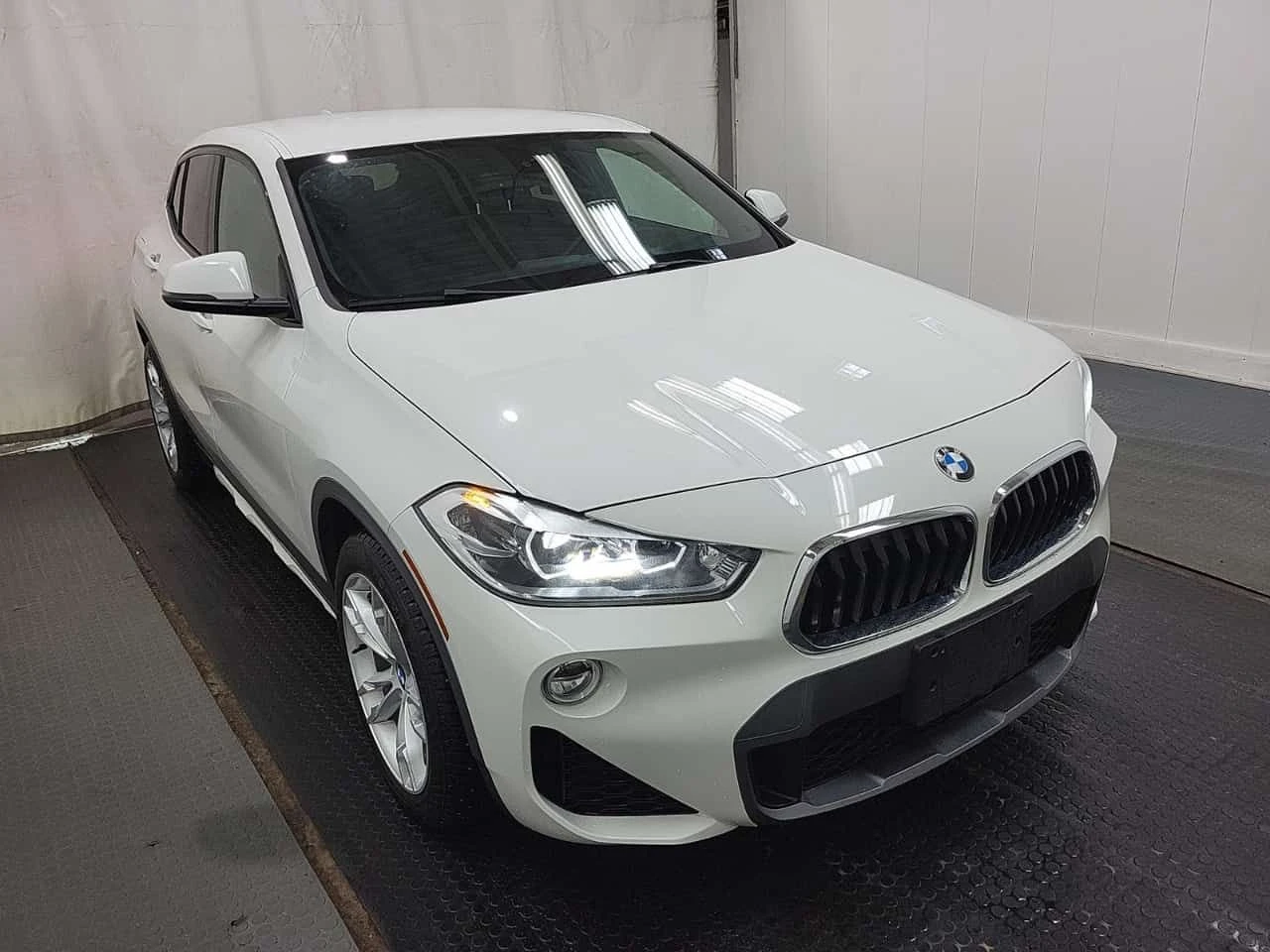BMW X2 * xDrive28i * ПОДГРЕВ* KEYLESS* , снимка 3 - Автомобили и джипове - 53765016