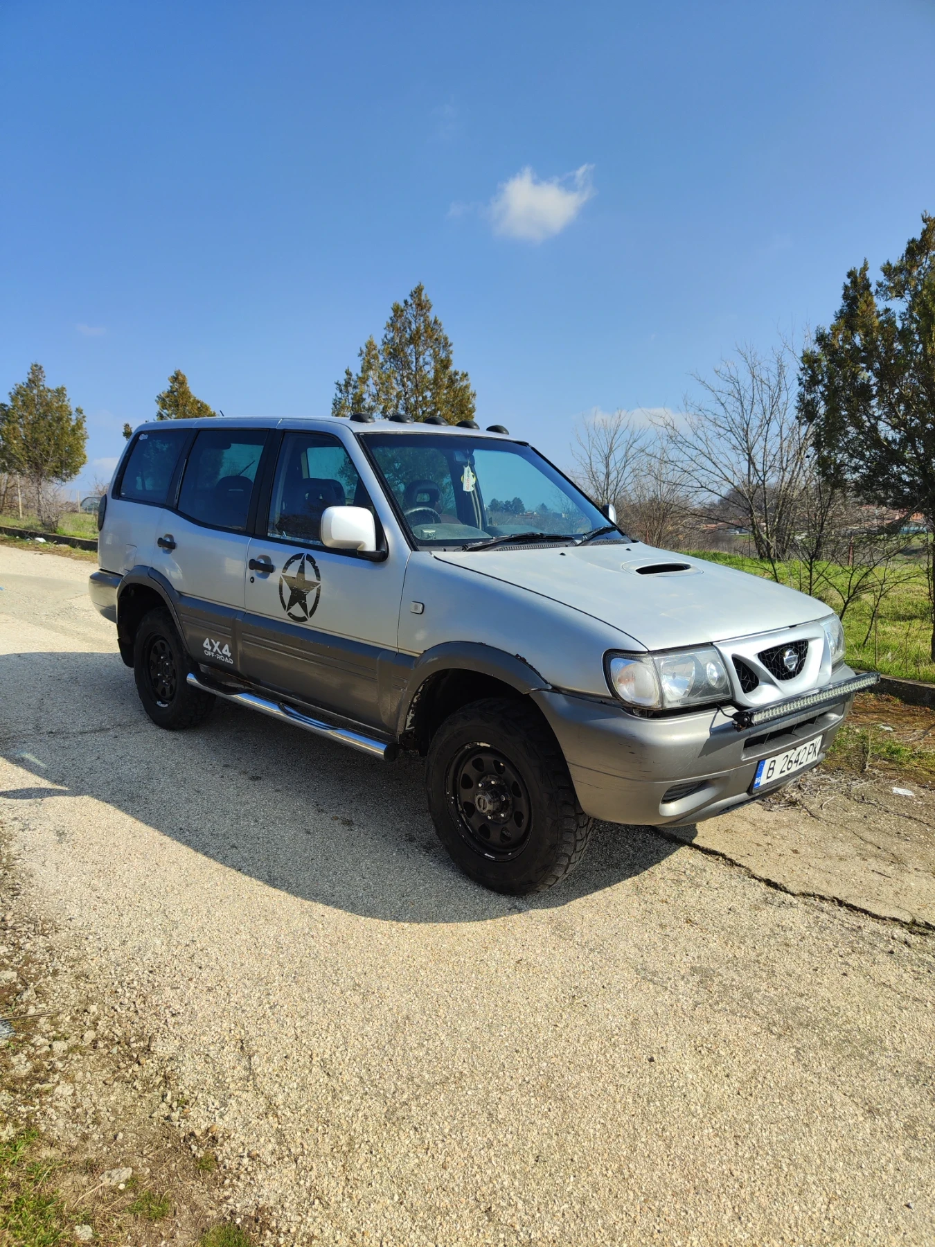Nissan Terrano II
