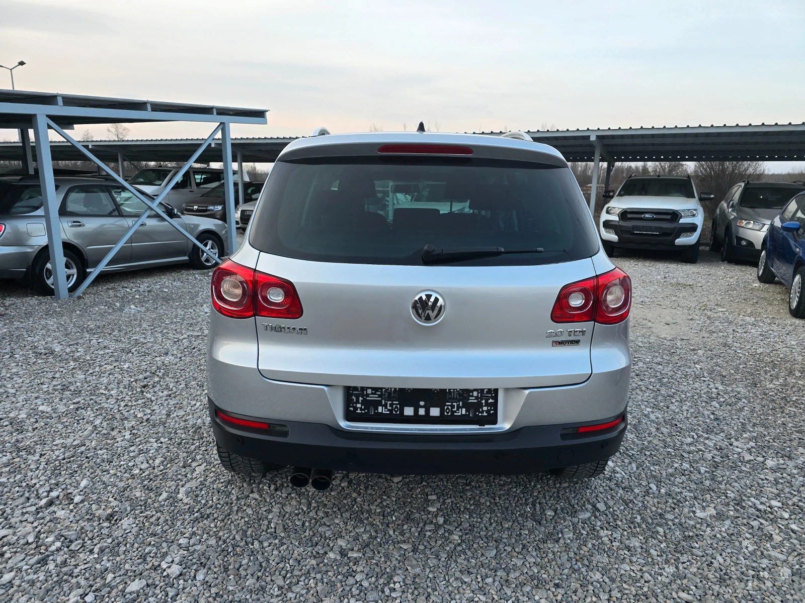 VW Tiguan 2, 0 TDI НОВ ВНОС !! РЕАЛНИ КИЛОМЕТРИ !! , снимка 4 - Автомобили и джипове - 53911613