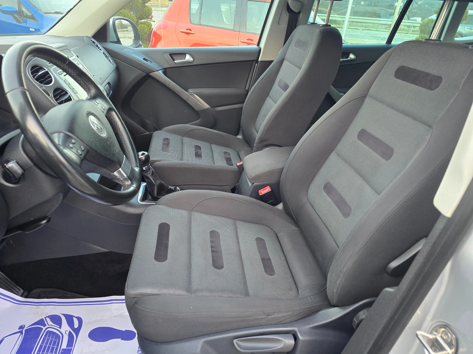 VW Tiguan 2, 0 TDI НОВ ВНОС !! РЕАЛНИ КИЛОМЕТРИ !! , снимка 13 - Автомобили и джипове - 53911613