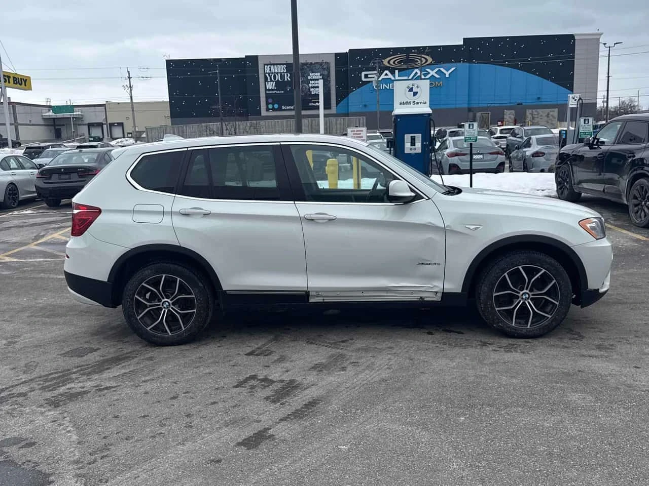 BMW X3 * 28i * CARFAX * KEYLESS * ПОДГРЕВИ, снимка 3 - Автомобили и джипове - 53941065