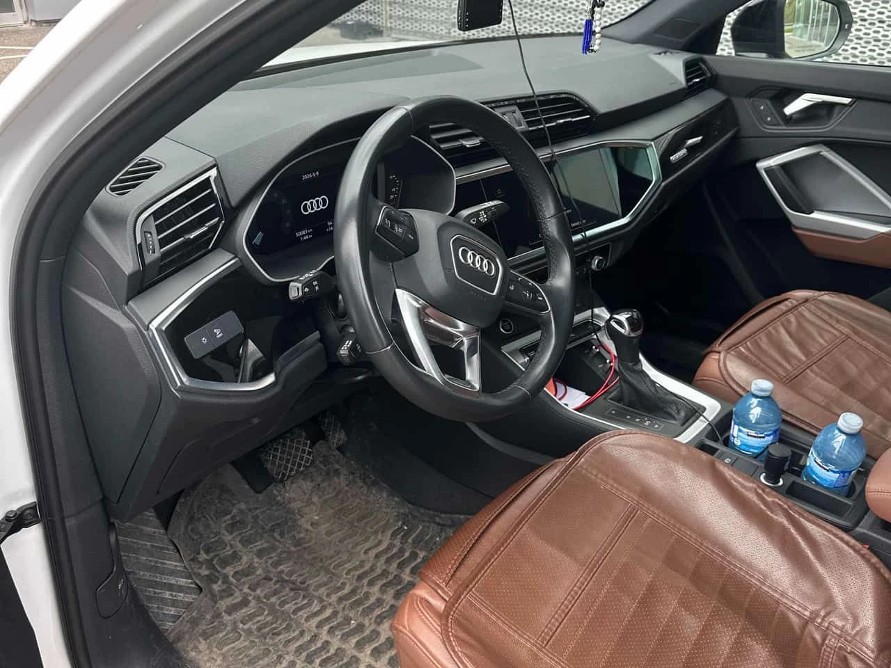 Audi Q3 KOMFORT BLACK OPTIC* DISTRONIC * MATRIX* , снимка 5 - Автомобили и джипове - 54495157