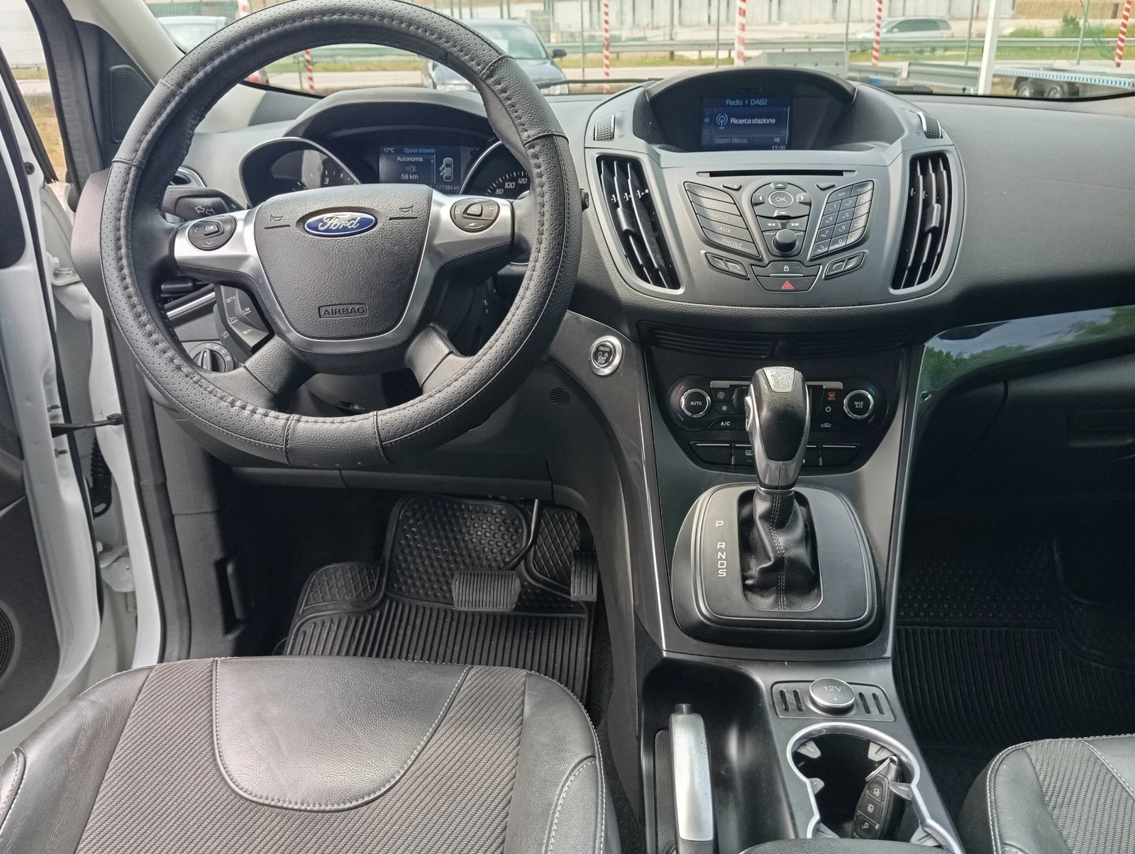 Ford Kuga 2.0-D-КОЖА-NAVI-АВТОМАТ-КЛИМАТРОНИК, снимка 12 - Автомобили и джипове - 54615774