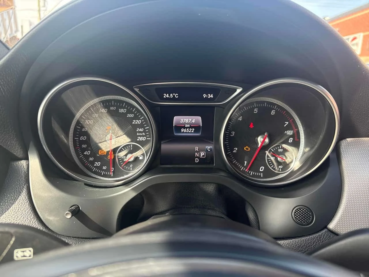 Mercedes-Benz GLA 250 CARFAX /Кожа/Нави/Подгрев/Панорама, снимка 8 - Автомобили и джипове - 55731098