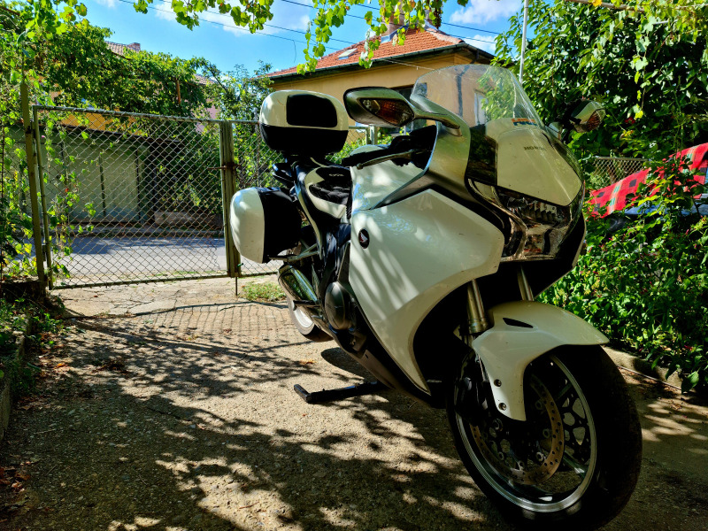Honda Vfr 1200 F, снимка 2 - Мотоциклети и мототехника - 45922613