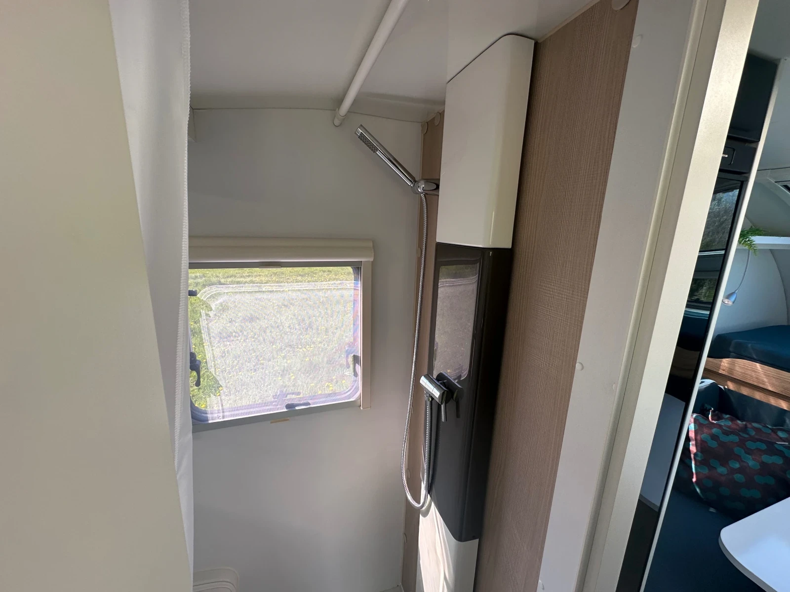 Каравана Adria Action 391 PH, снимка 10 - Каравани и кемпери - 54180971