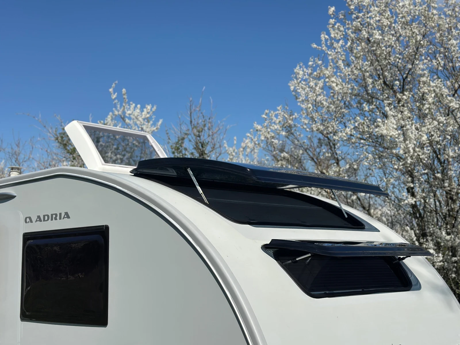 Каравана Adria Action 391 PH, снимка 15 - Каравани и кемпери - 54180971